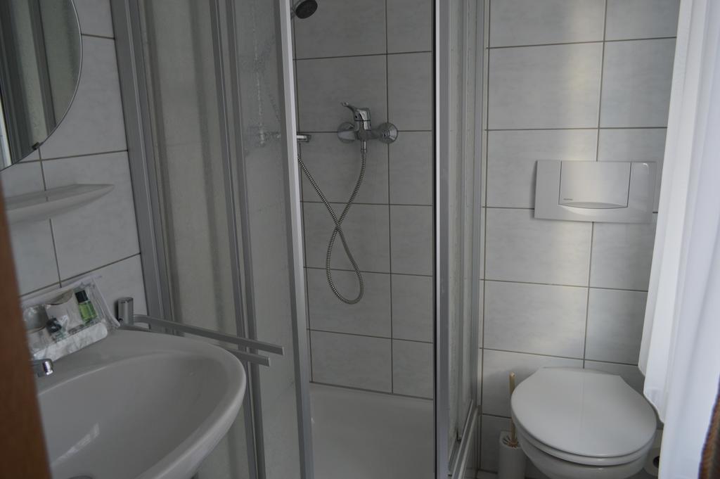 Gasthof Hotel Loewen Bad Buchau Room photo